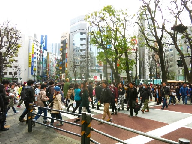 池袋駅前の混雑