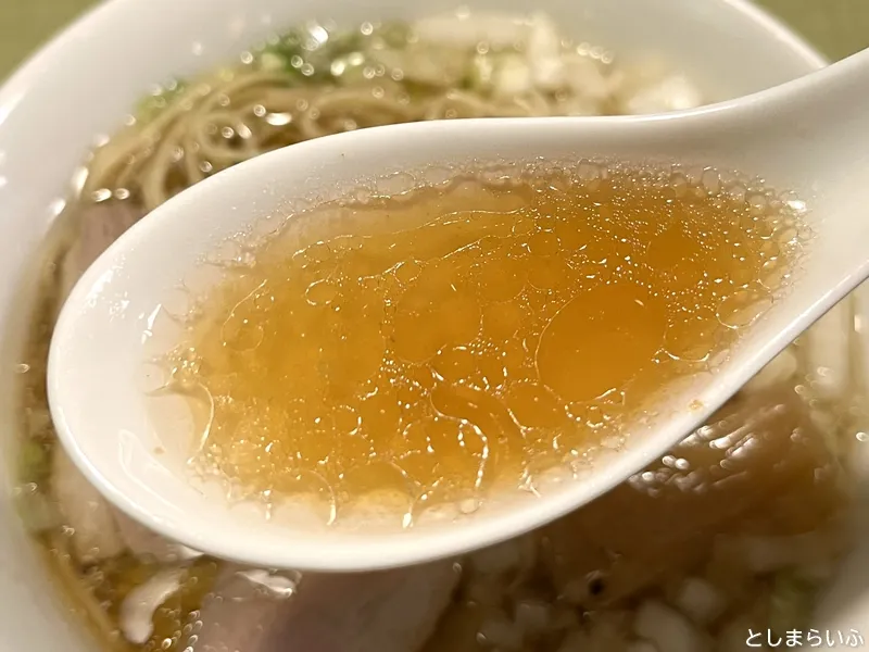 らーめん鴨＆葱 鴨ラーメンのスープ