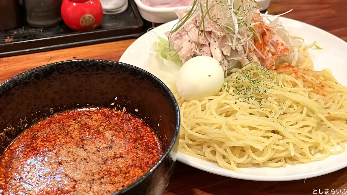 池袋「広島つけめん まるとちび」に行ってきた！野菜たっぷり辛ウマつけ麺が最高