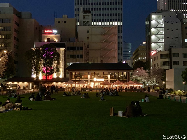 南池袋公園 夜のラシーヌファームトゥパーク