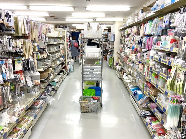 シルク巣鴨店 2階店内